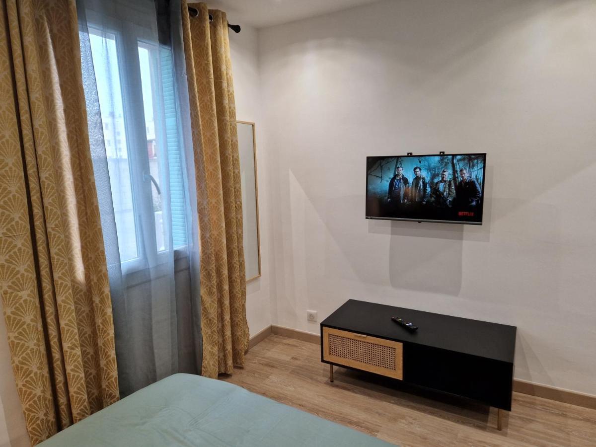Apartment Ajaccio Climatise 4 Personnes Parking Gratuit Ajaccio (Corsica)